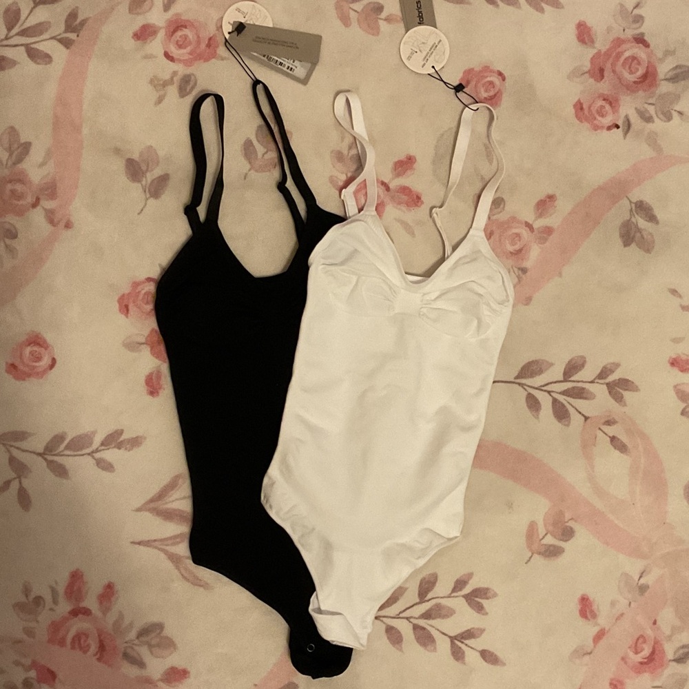 Classic Women’s Seamless Bodysuit - Black & White